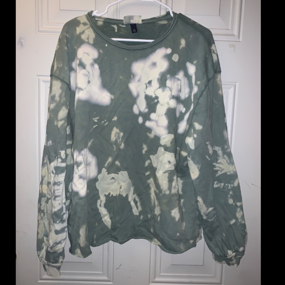 Bleached Dyed Crew Neck